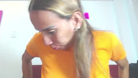 Amber Moore online show from 05/26/26, 05:42