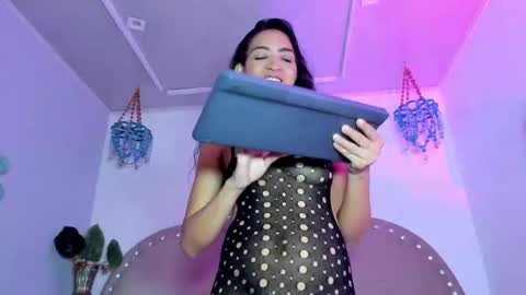 Snapshot of amber_rains chatting on 03/04/26, 12:44 Amber online show from 03/04/26, 12:44