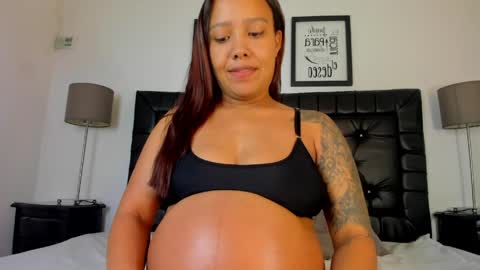 Snapshot of amber_roose75 chatting on 05/27/26, 10:07 julieta online show from 05/27/26, 10:07