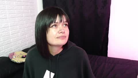 Snapshot of amber_rouss chatting on 12/28/24, 07:33 ROUSS online show from 12/28/24, 07:33