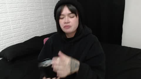 Snapshot of amber_rouss chatting on 01/04/25, 02:03 ROUSS online show from 01/04/25, 02:03