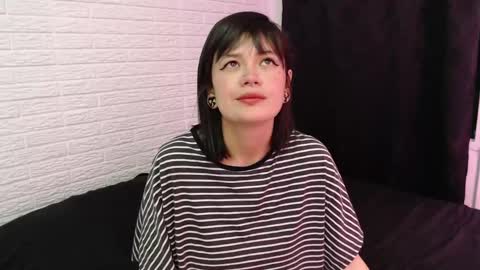 Snapshot of amber_rouss chatting on 01/17/25, 01:47 ROUSS online show from 01/17/25, 01:47