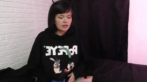 Snapshot of amber_rouss chatting on 03/11/25, 04:32 ROUSS online show from 03/11/25, 04:32