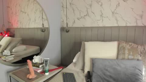 Amber online show from 02/22/26, 06:39