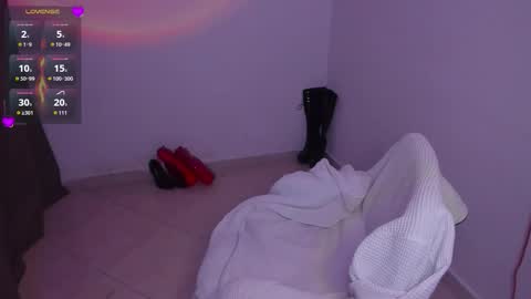 find me here ---    online show from 12/02/25, 11:23