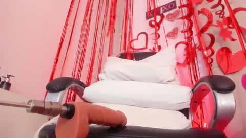 NEW ACCOUNT --  online show from 02/11/25, 07:38