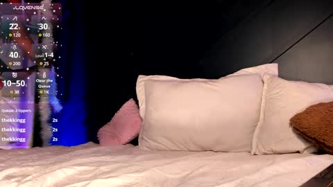 Snapshot of ambercollinns chatting on 01/11/25, 01:53 Amber Collins online show from 01/11/25, 01:53