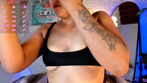 Snapshot of ambercollinns chatting on 01/21/25, 10:30 Amber Collins online show from 01/21/25, 10:30