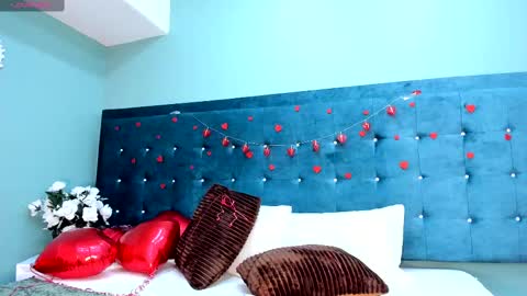 Snapshot of ambercollinns chatting on 02/15/25, 11:39 Amber Collins online show from 02/15/25, 11:39