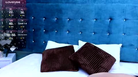 Snapshot of ambercollinns chatting on 03/10/25, 11:32 Amber Collins online show from 03/10/25, 11:32