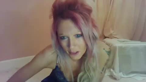 Snapshot of amberdesmond722 chatting on 05/01/26, 05:45 Kaligirll online show from 05/01/26, 05:45