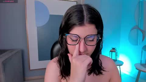 Snapshot of amberfarrell chatting on 07/19/26, 05:38 Amber online show from 07/19/26, 05:38