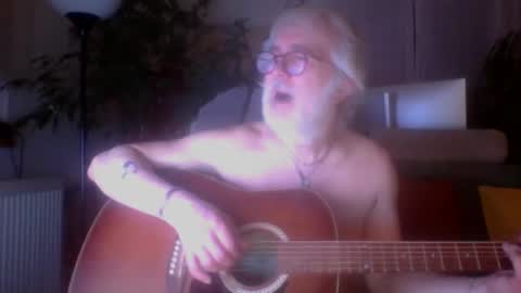 Snapshot of amberr11 chatting on 02/09/26, 12:14 Amberr11 online show from 02/09/26, 12:14