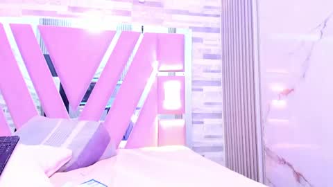 Amber online show from 04/22/26, 07:15