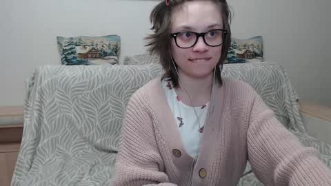 Snapshot of ambersimard chatting on 12/29/24, 03:54 Amber online show from 12/29/24, 03:54