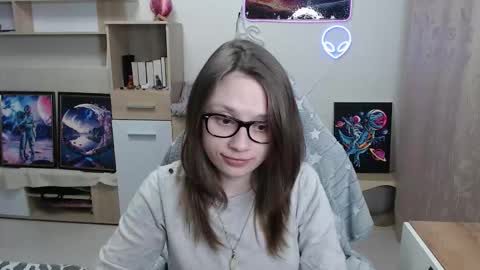 Snapshot of ambersimard chatting on 02/16/26, 04:19 Amber online show from 02/16/26, 04:19