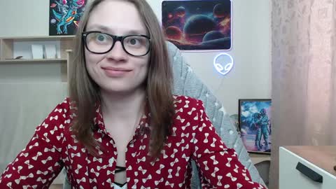 Snapshot of ambersimard chatting on 04/11/26, 07:45 Amber online show from 04/11/26, 07:45