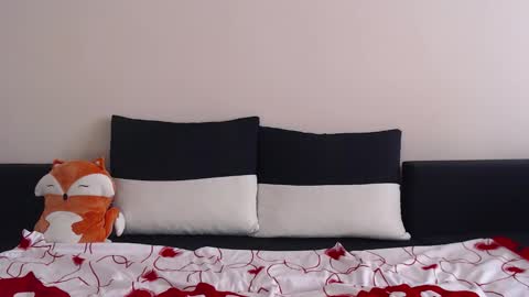 Amber online show from 09/18/25, 06:15