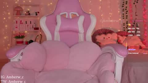 IG - TW Amberw c online show from 09/10/25, 02:22