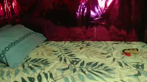 Marie online show from 01/04/25, 05:37