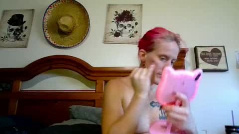 Snapshot of ambrosiascarlett chatting on 04/30/26, 06:14 CumPrincess online show from 04/30/26, 06:14