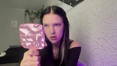 Alica online show from 11/15/25, 10:45