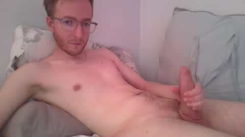 Snapshot of amekatt chatting on 12/14/25, 03:06 Amekatt online show from 12/14/25, 03:06