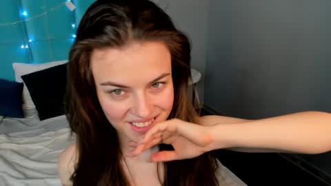 Ameli Lorans online show from 02/08/25, 06:12