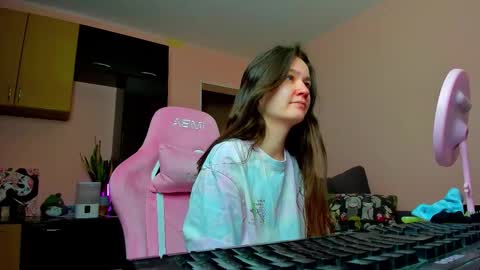 Eileen online show from 12/03/25, 11:30