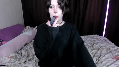 Snapshot of amelia__miller chatting on 10/03/25, 06:43 Amelia online show from 10/03/25, 06:43