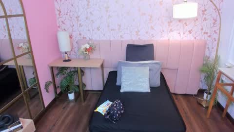 Snapshot of amelia_adms chatting on 03/28/26, 12:05 Amelia Adams online show from 03/28/26, 12:05