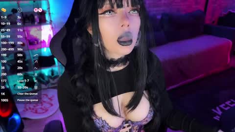 Amelia Aley  online show from 04/13/26, 10:21