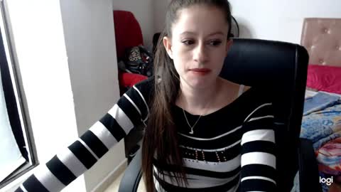 Snapshot of amelia_bella chatting on 05/19/26, 03:46 amelia online show from 05/19/26, 03:46