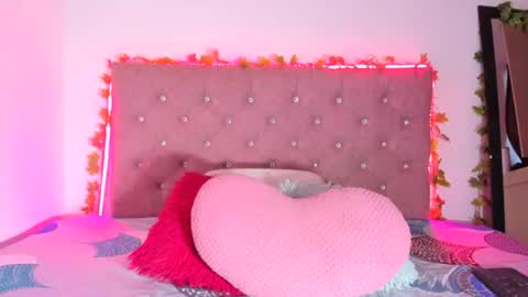 Snapshot of amelia_cole_ chatting on 07/25/26, 11:08 Cole online show from 07/25/26, 11:08