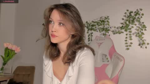 Snapshot of amelia_lein chatting on 09/16/25, 12:44 Your Amelia online show from 09/16/25, 12:44