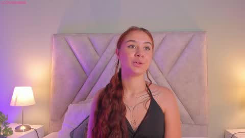 Snapshot of amelia_saenz_ chatting on 05/18/26, 06:47 Amelia online show from 05/18/26, 06:47