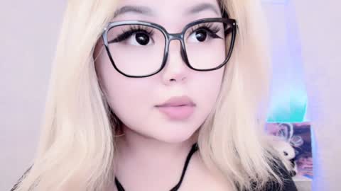 Amelia online show from 01/22/25, 03:41