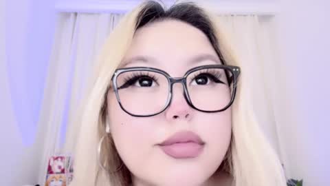 Amelia online show from 03/08/25, 01:39