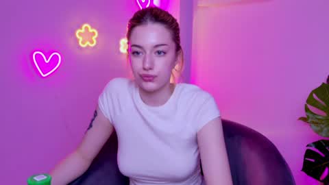 Snapshot of ameliacarterr chatting on 04/06/26, 04:46 Amelia online show from 04/06/26, 04:46