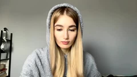 Catherine online show from 10/07/25, 08:22