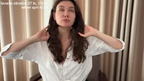 Snapshot of ameliahenderson chatting on 05/29/26, 11:14 Ameli online show from 05/29/26, 11:14