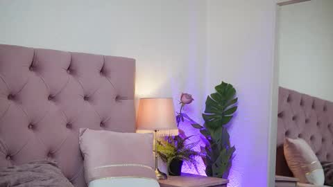 Snapshot of ameliajupiter chatting on 12/02/25, 08:04 Amelia online show from 12/02/25, 08:04