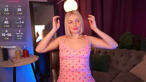  Amelia  online show from 11/11/25, 04:23