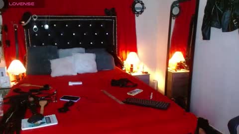 Snapshot of amelie__martinez chatting on 09/13/25, 10:20 amelie__martinez online show from 09/13/25, 10:20