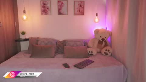    online show from 09/22/25, 07:16