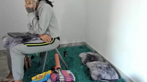 AMELIE online show from 10/12/25, 09:58