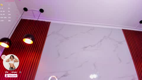 Snapshot of amelie_leigh chatting on 12/06/24, 07:10 Alejandra online show from 12/06/24, 07:10