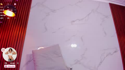 Snapshot of amelie_leigh chatting on 12/11/24, 07:09 Alejandra online show from 12/11/24, 07:09