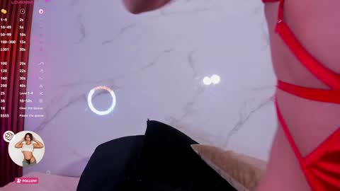 Snapshot of amelie_leigh chatting on 01/23/25, 05:56 Alejandra online show from 01/23/25, 05:56