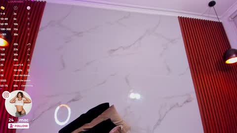 Snapshot of amelie_leigh chatting on 01/29/25, 07:36 Alejandra online show from 01/29/25, 07:36